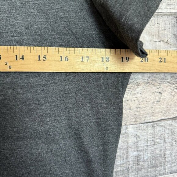 Carolina Panthers NFL TEAM APPAREL Women's XL Kuechly V-Neck T-Shirt Gray - Picture 7 of 7